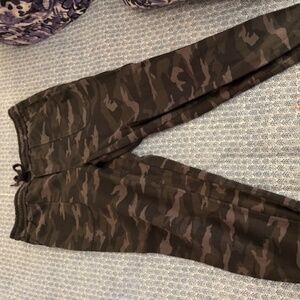 Athleta Green/Brown Camo Farollon Jogger